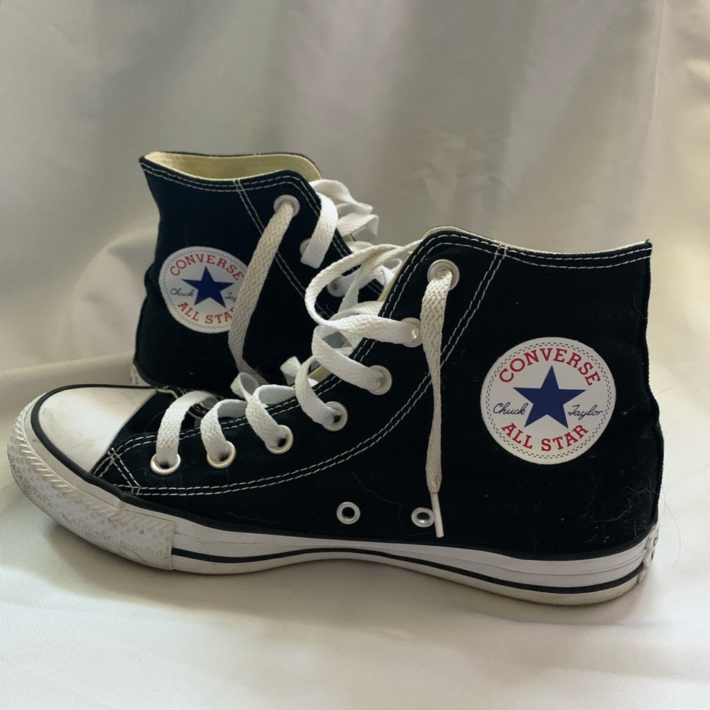 Black converse high tops